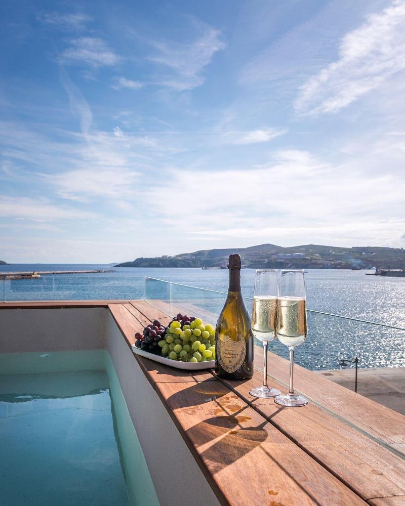 Shapes Luxury Suites Ermoupoli Ngoại thất bức ảnh