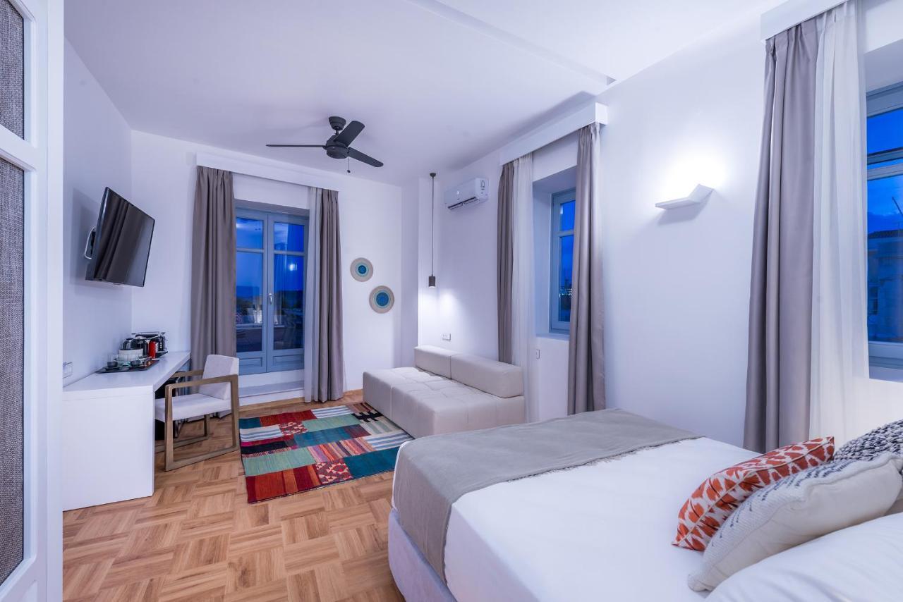 Shapes Luxury Suites Ermoupoli Ngoại thất bức ảnh