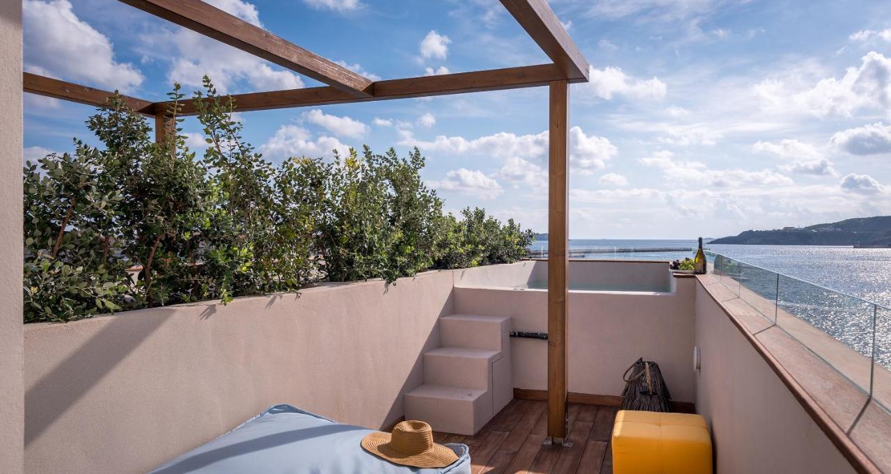 Shapes Luxury Suites Ermoupoli Ngoại thất bức ảnh