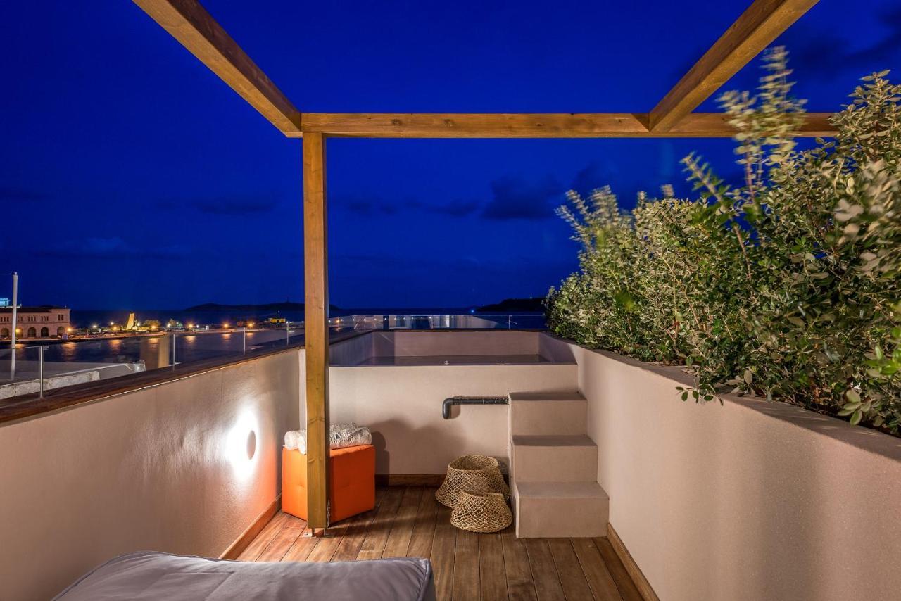 Shapes Luxury Suites Ermoupoli Ngoại thất bức ảnh