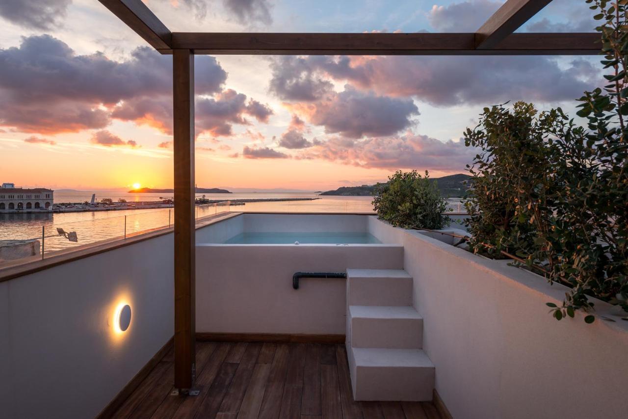 Shapes Luxury Suites Ermoupoli Ngoại thất bức ảnh