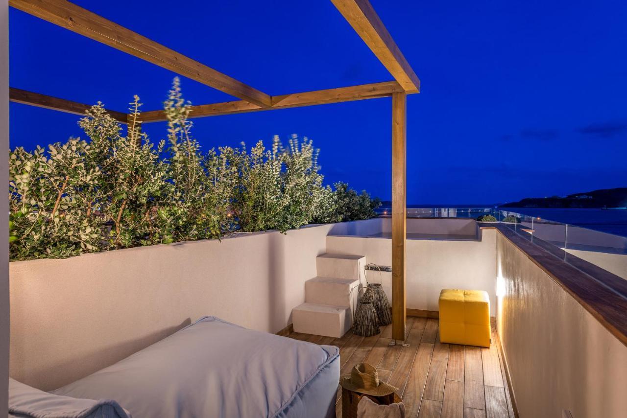 Shapes Luxury Suites Ermoupoli Ngoại thất bức ảnh