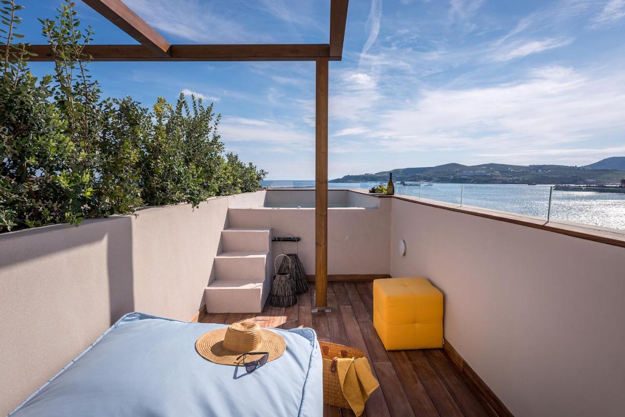 Shapes Luxury Suites Ermoupoli Ngoại thất bức ảnh