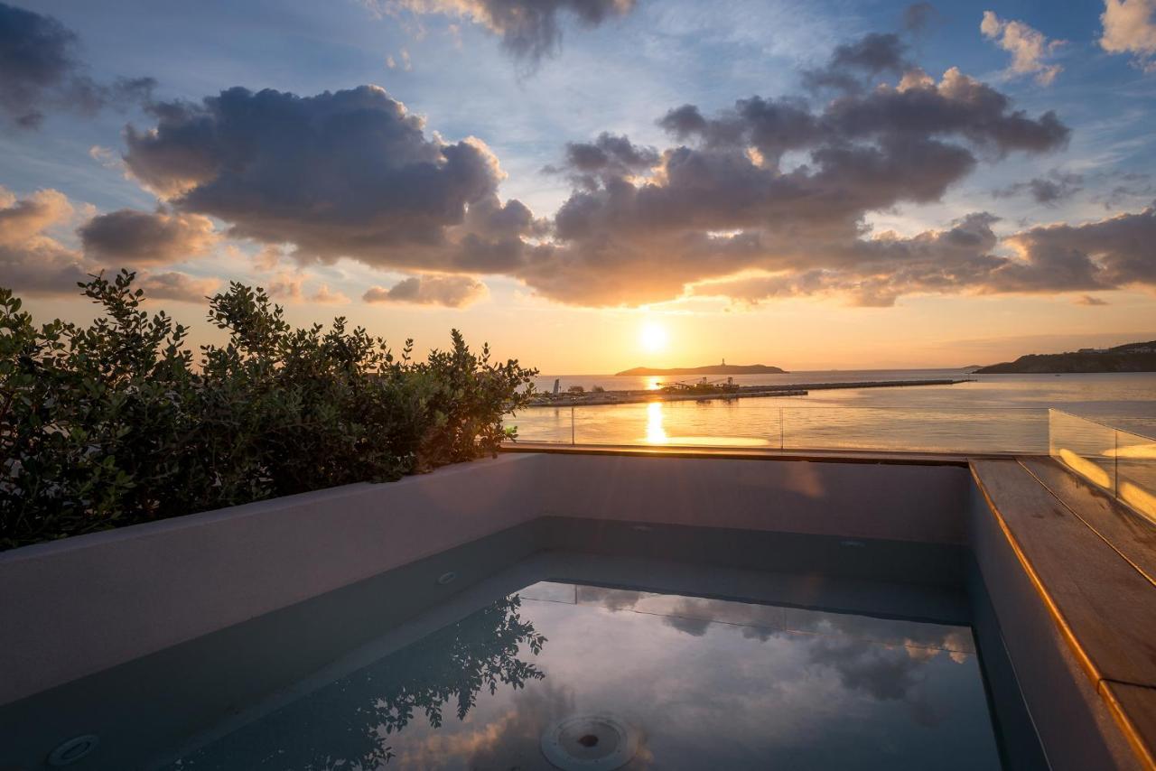 Shapes Luxury Suites Ermoupoli Ngoại thất bức ảnh